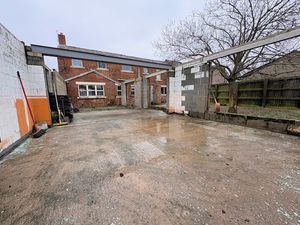 Photo 10- click for photo gallery